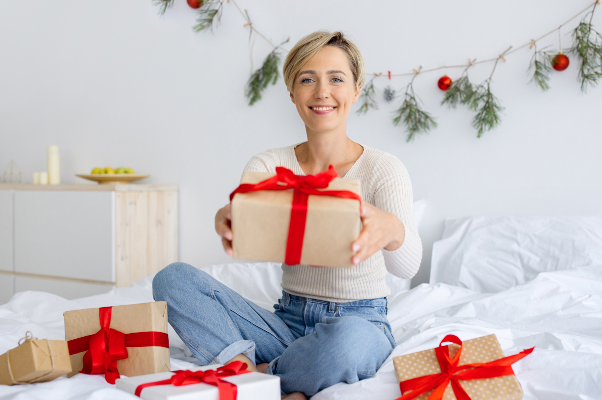 Cadeau idéal sans se ruiner : 3 astuces pour des présents à petit budget