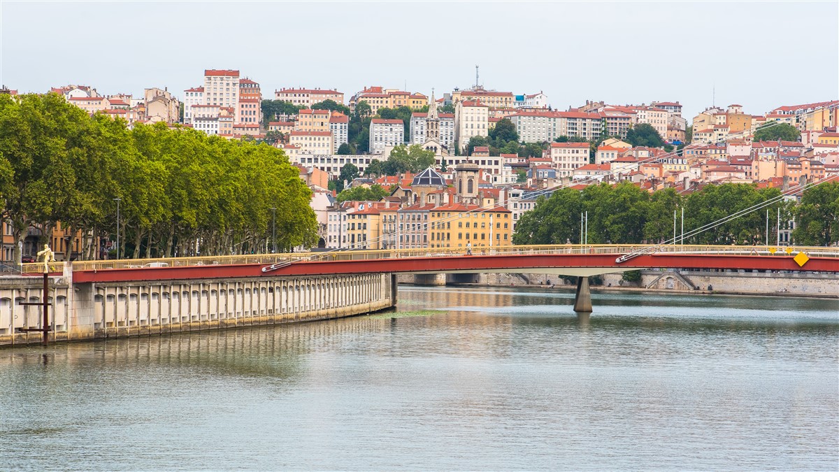 Agenda des festivités 2024 sur la place du Général de Gaulle à Grenoble